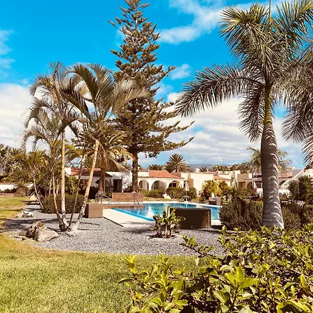 El Parque Rey Carlos Aparthotel